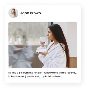 A woman providing feedback in the form of a picture and text in a cx research study.